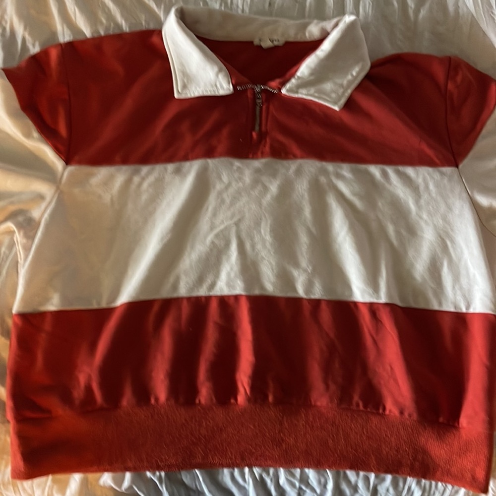 80s inspired crop top sweatshirt